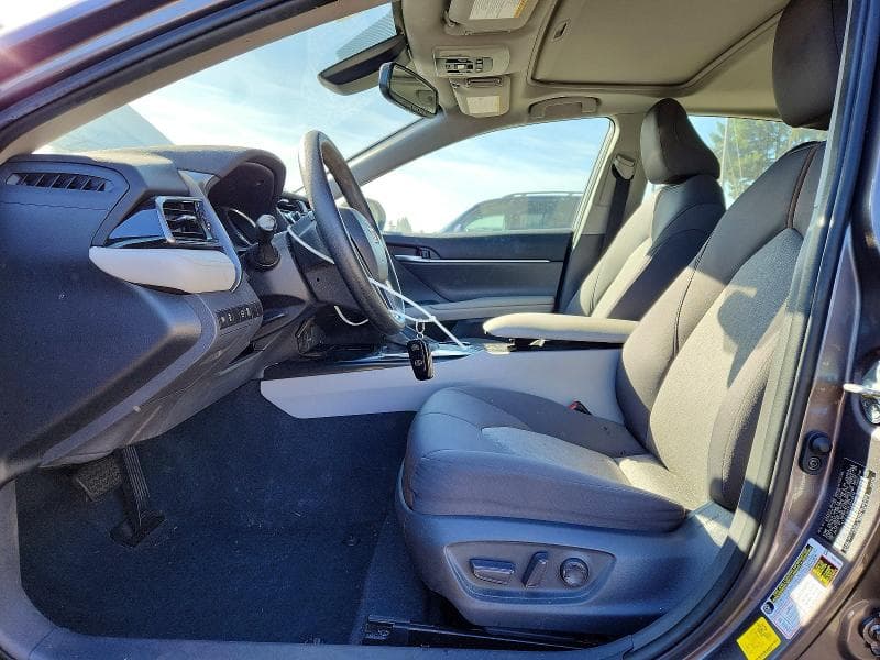 2020 TOYOTA CAMRY LE 7