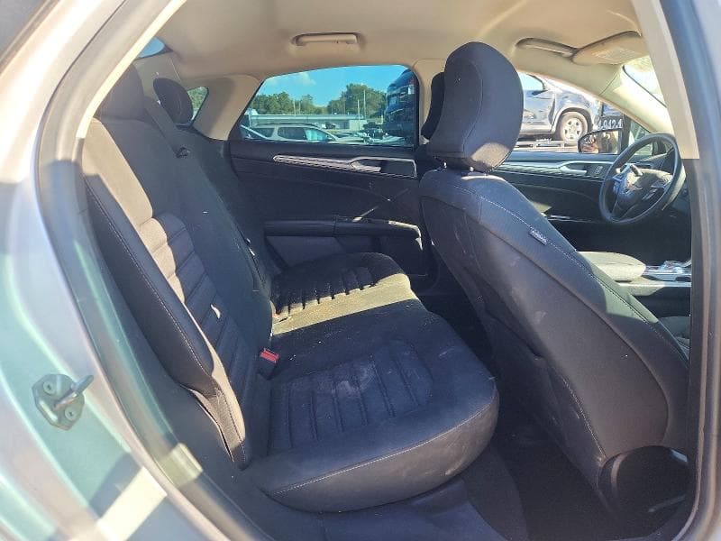 2017 FORD FUSION SE 10