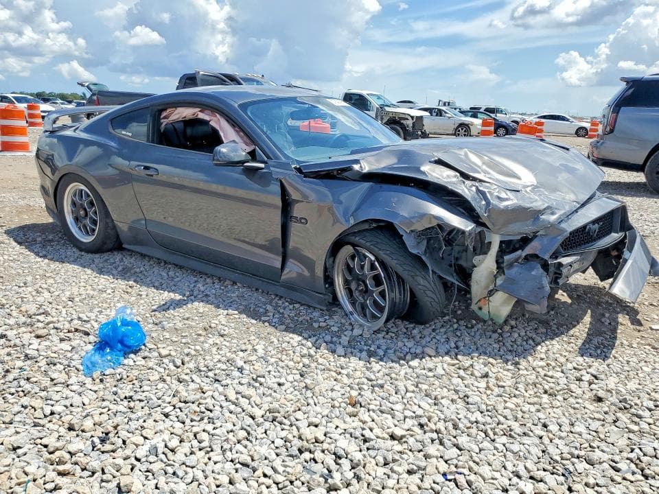 2017 FORD MUSTANG GT 4
