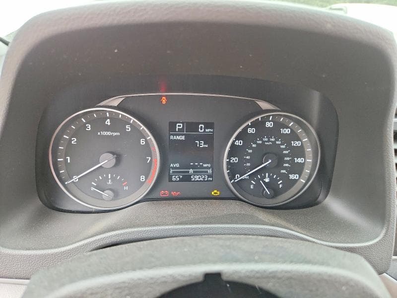 2017 HYUNDAI ELANTRA SE 9