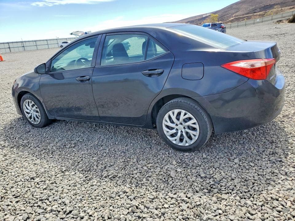 2017 TOYOTA COROLLA LE 2