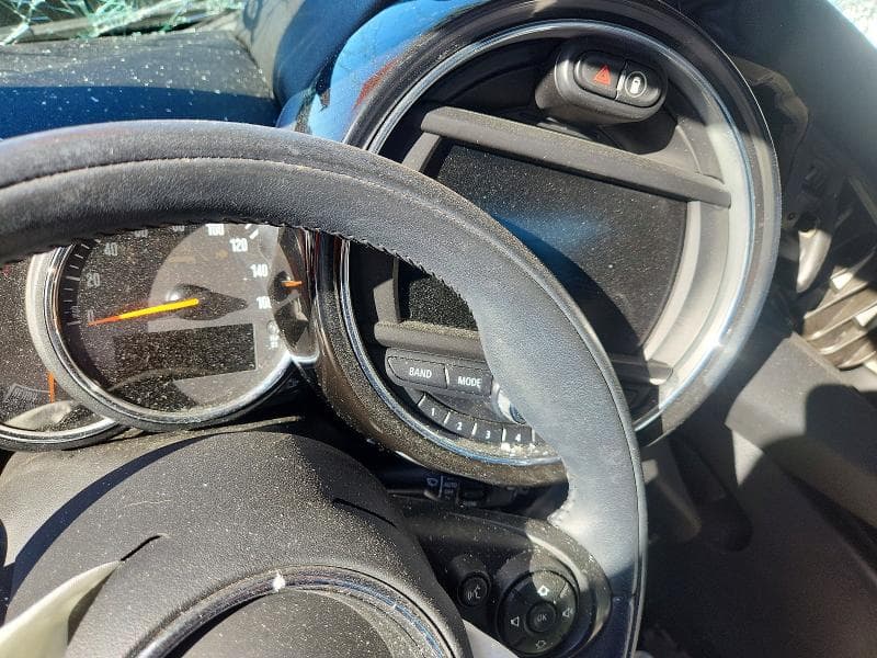 2021 MINI COOPER 9