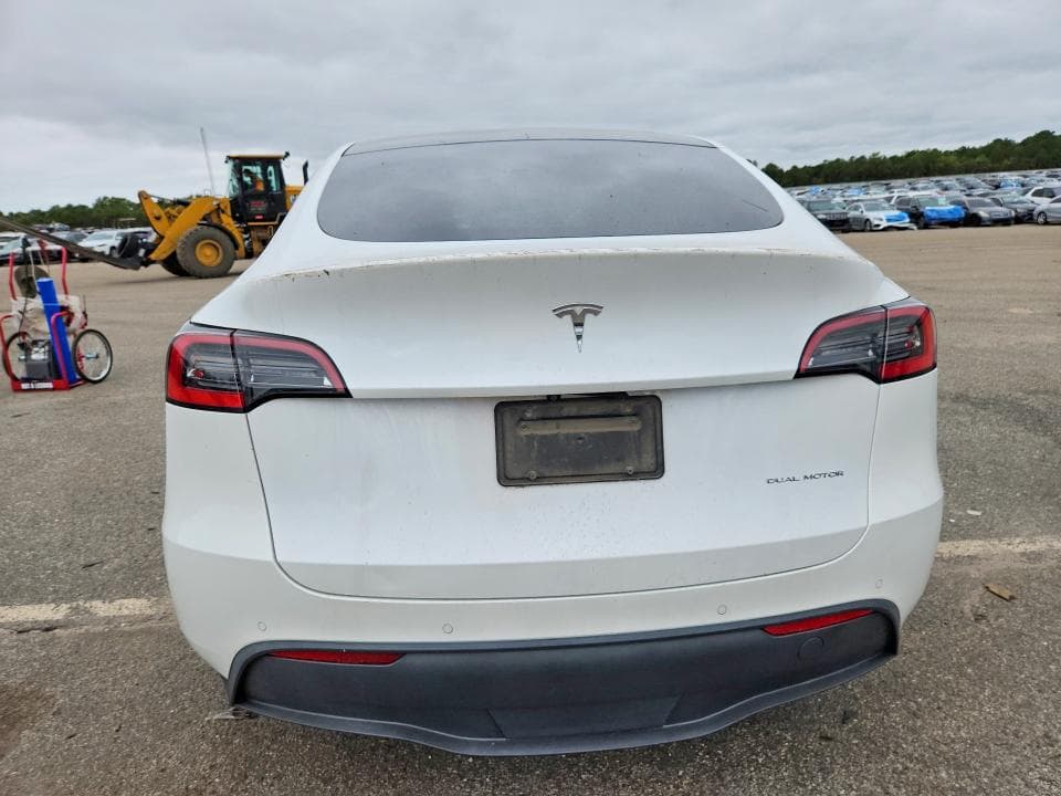 2021 TESLA MODEL Y 6