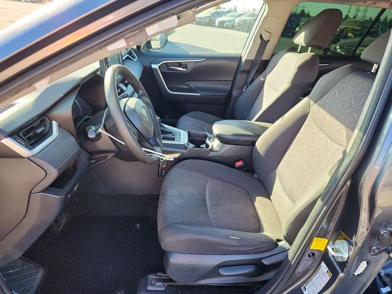 2019 TOYOTA RAV4 XLE 7