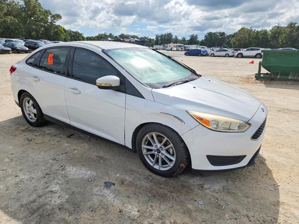 2017 FORD FOCUS SE 4