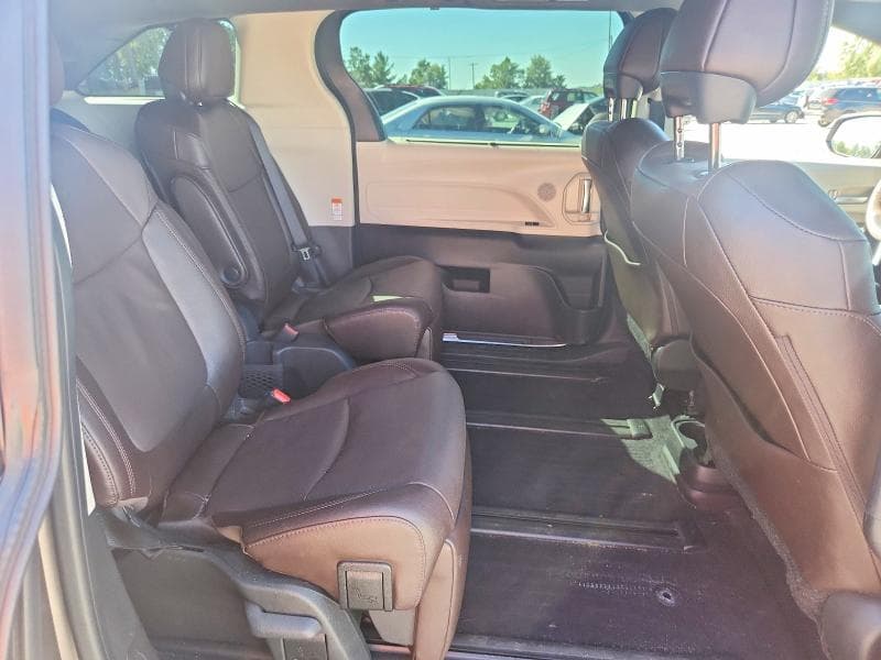 2024 TOYOTA SIENNA PLATINUM 7-PASSENGER 11