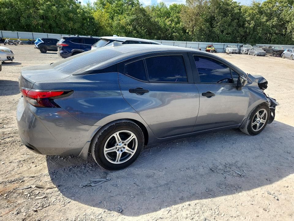 2021 NISSAN VERSA S 3