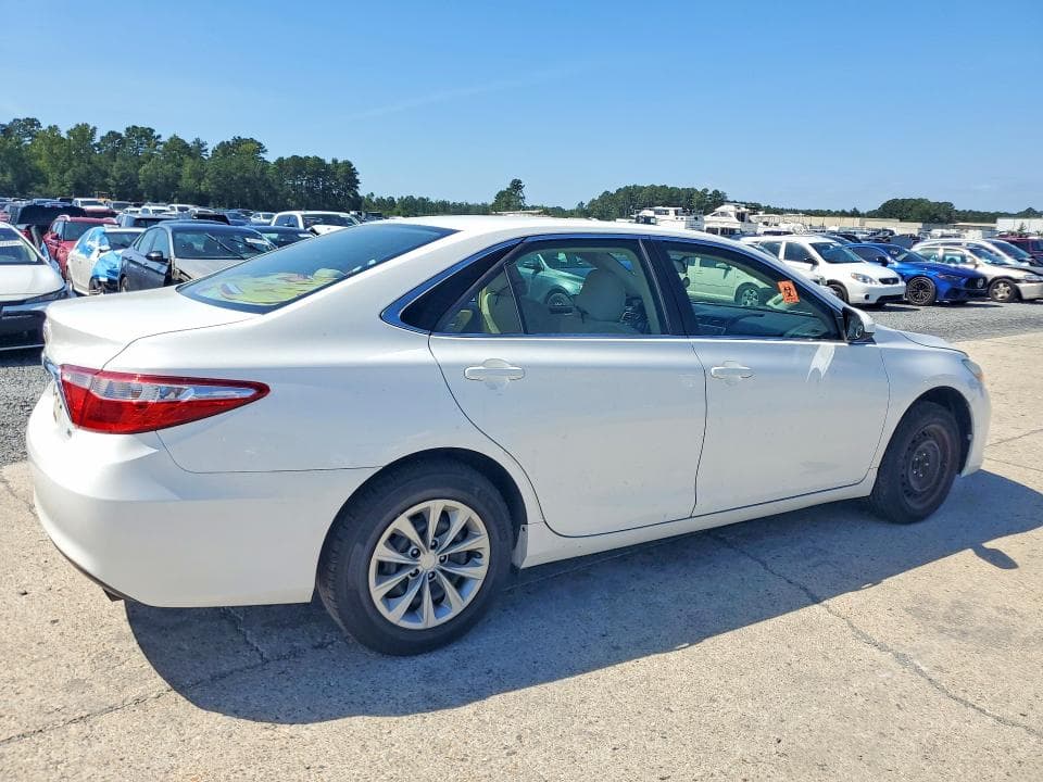 2017 TOYOTA CAMRY LE 3