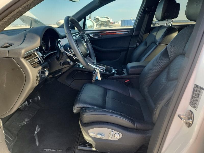 2025 PORSCHE MACAN BASE 7