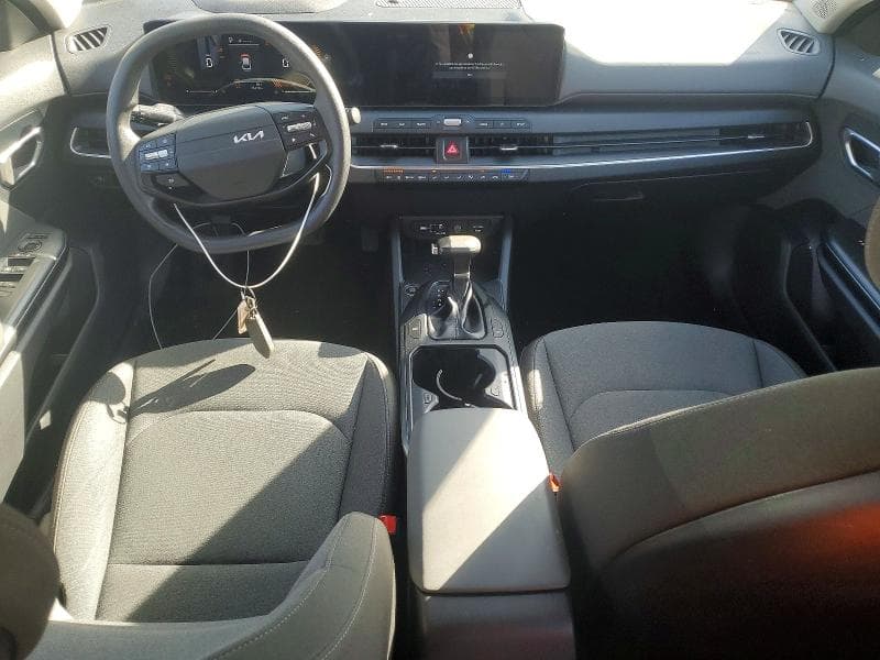 2025 KIA K4 LXS 8