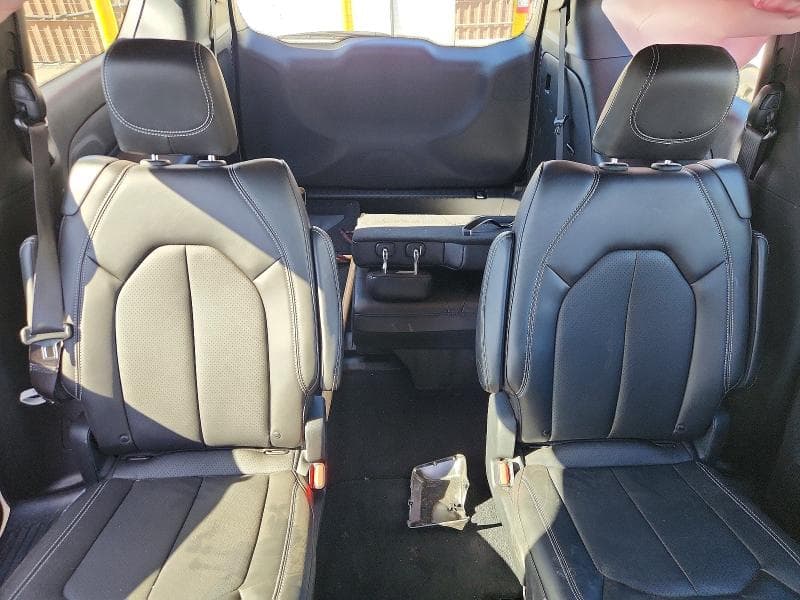 2027 CHRYSLER PACIFICA SELECT 10