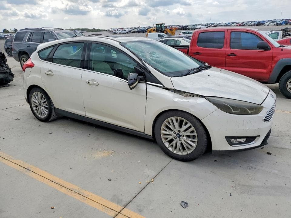 2017 FORD FOCUS TITANIUM 4