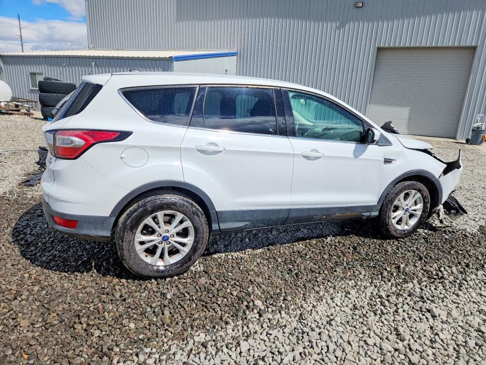 2017 FORD ESCAPE SE 3