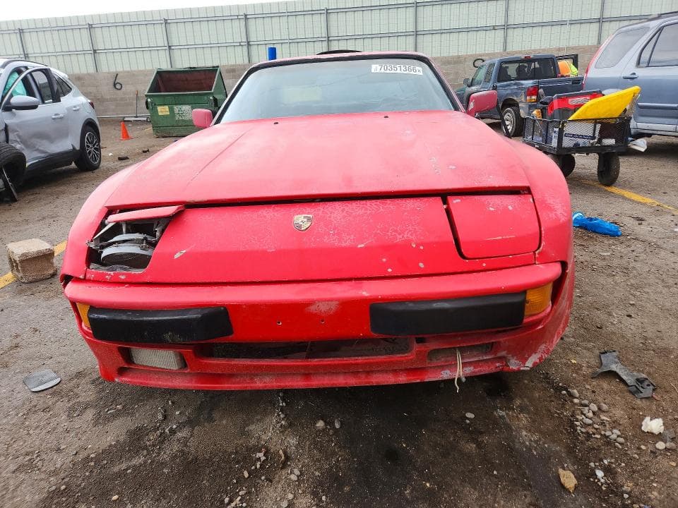1985 PORSCHE 944 5