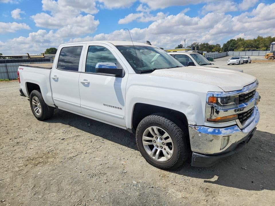 2018 CHEVROLET SILVERADO K1500 LT 4