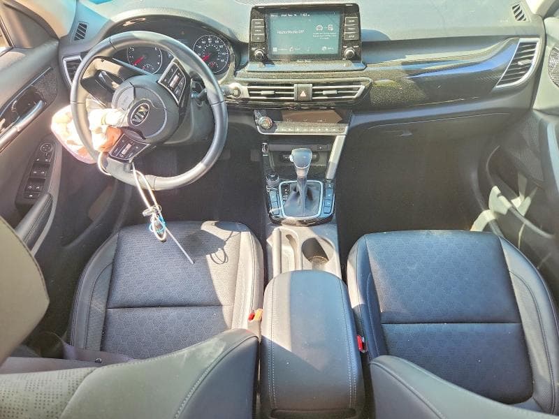 2021 KIA SELTOS EX 8