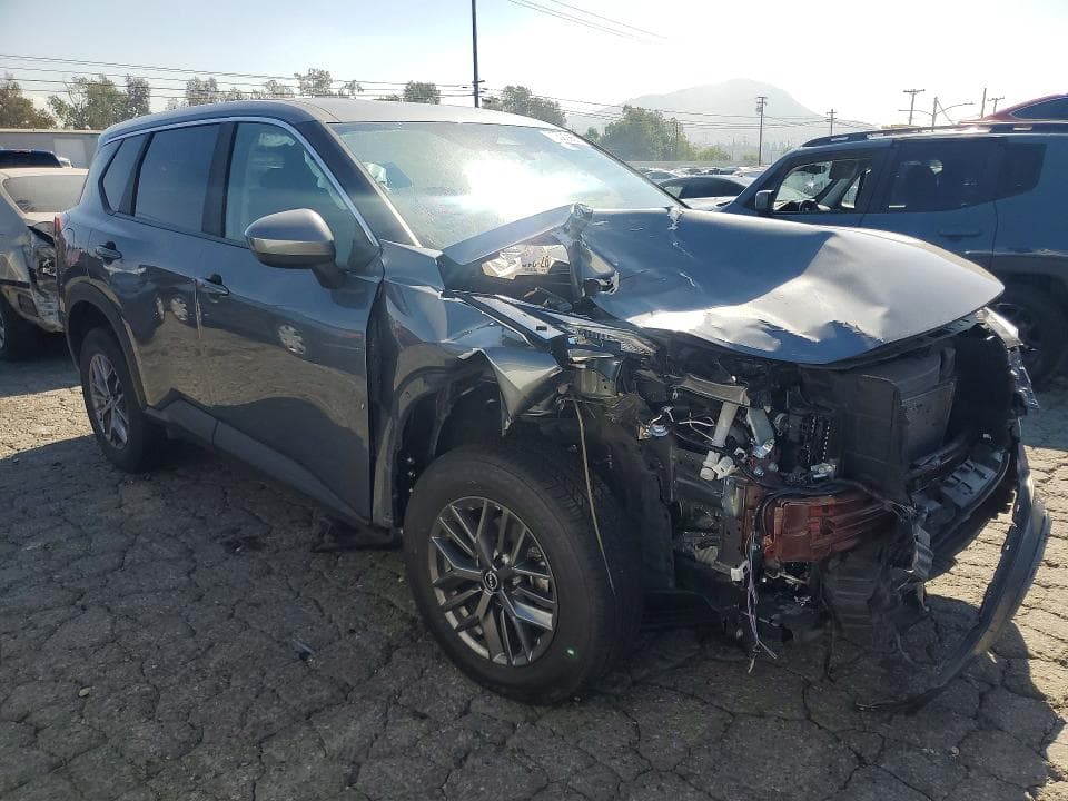 2026 NISSAN ROGUE SV 4