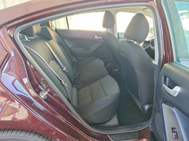 2018 KIA FORTE LX 10