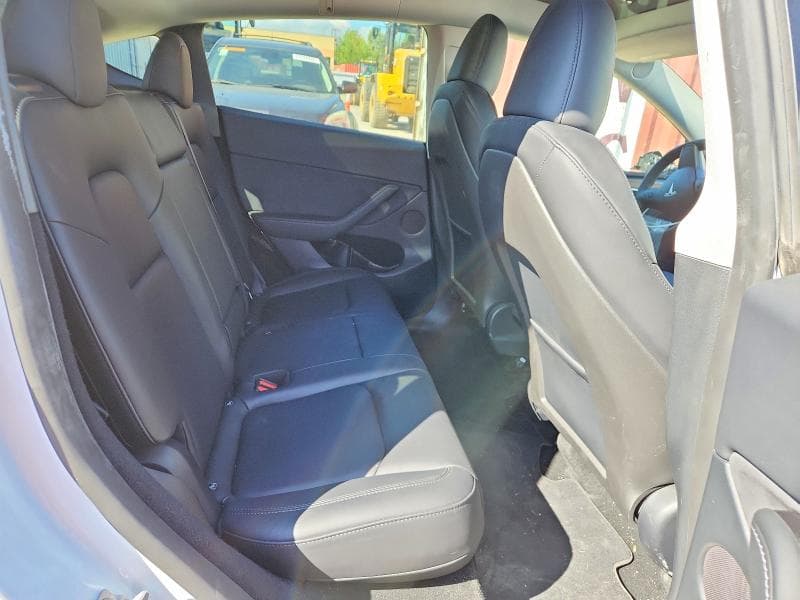 2024 TESLA MODEL Y 10