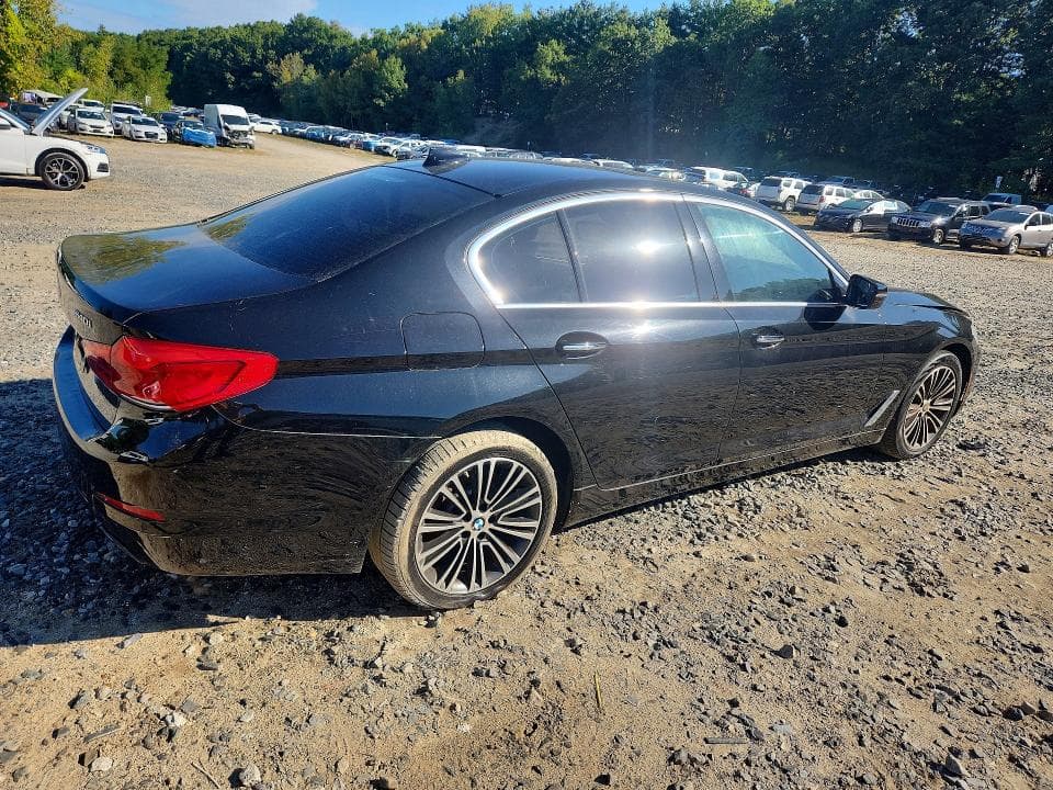 2017 BMW 540 XI 3