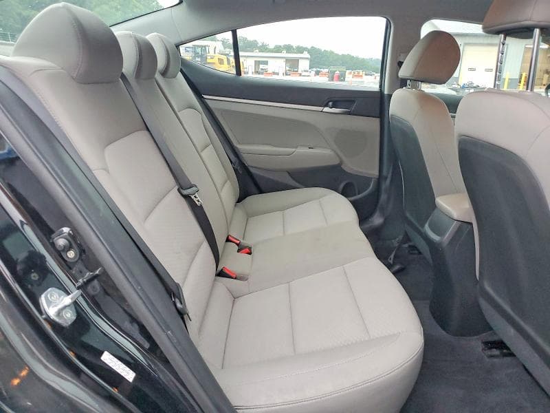 2020 HYUNDAI ELANTRA SE 10