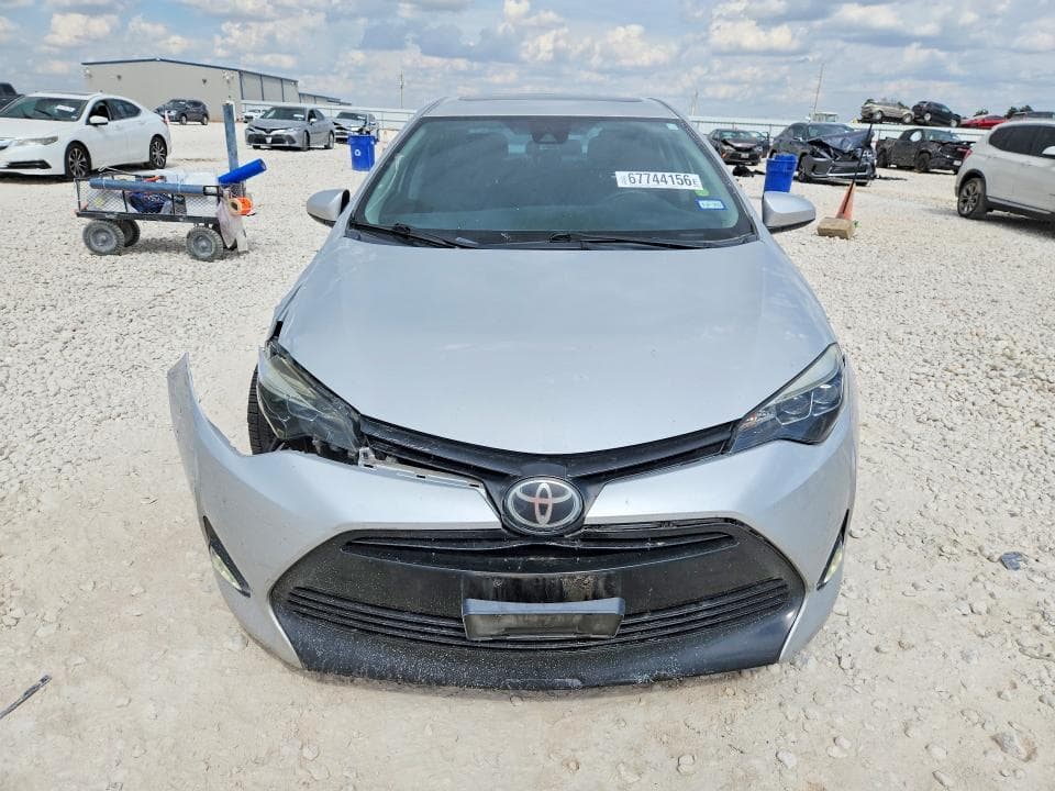2019 TOYOTA COROLLA XLE 5