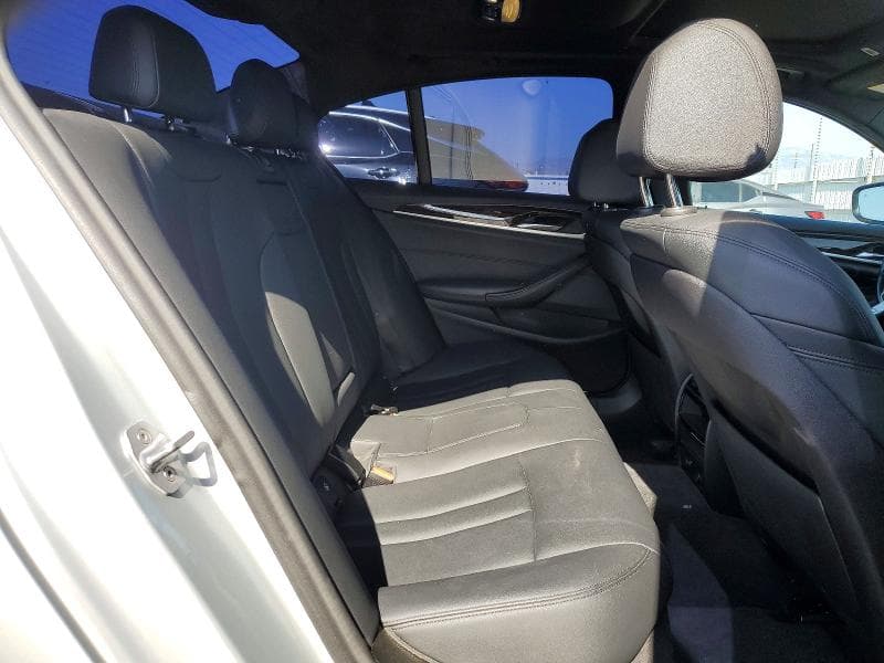 2019 BMW 530E 10