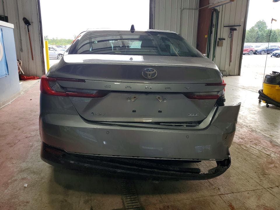 2025 TOYOTA CAMRY XLE 6