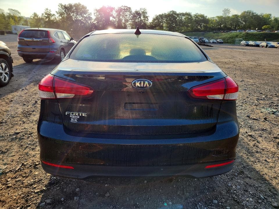 2017 KIA FORTE LX 6