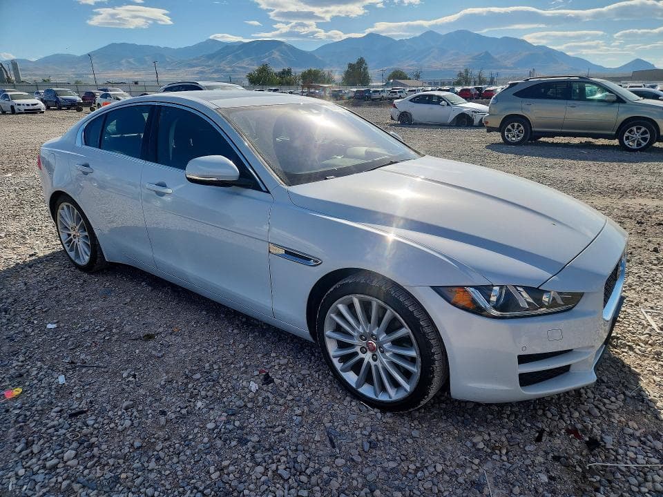 2017 JAGUAR XE FIRST EDITION 4