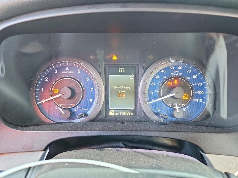 2017 TOYOTA SIENNA LTD 9