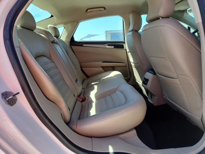 2019 FORD FUSION SE 10