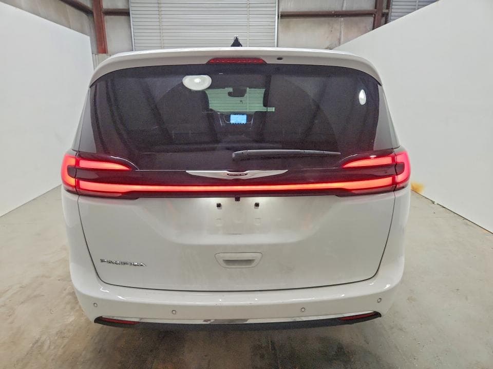 2026 CHRYSLER PACIFICA SELECT 6