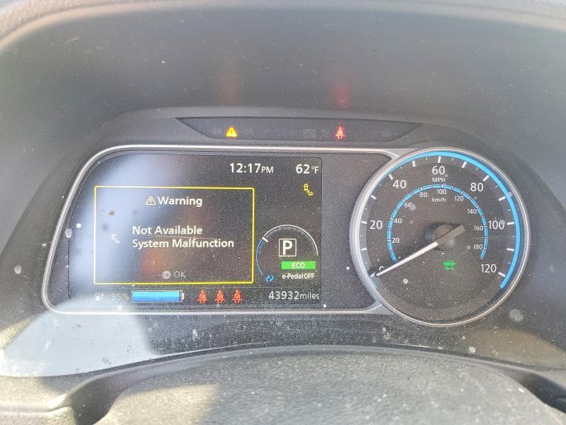2022 NISSAN LEAF SL PLUS 9