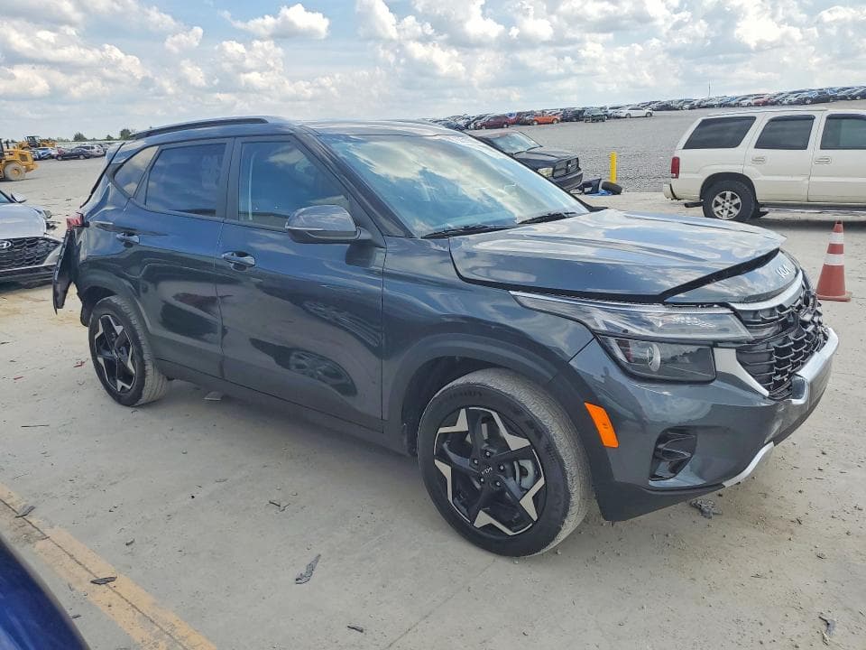 2025 KIA SELTOS S 4