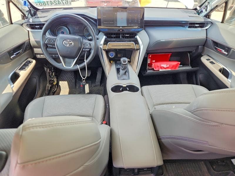 2021 TOYOTA VENZA LIMITED 8