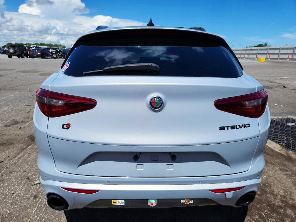 2020 ALFA ROMEO STELVIO 6