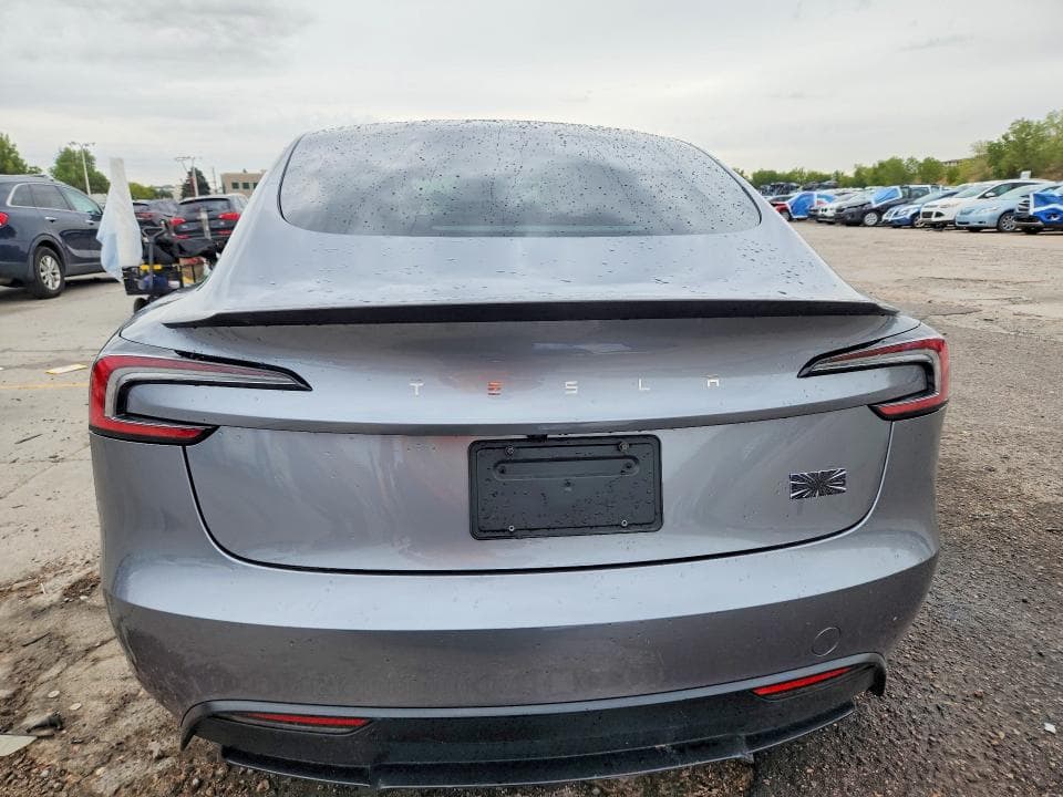 2025 TESLA MODEL 3 6