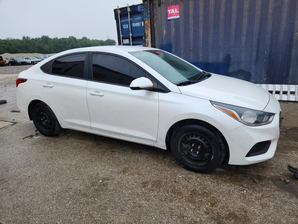 2019 HYUNDAI ACCENT SE 4