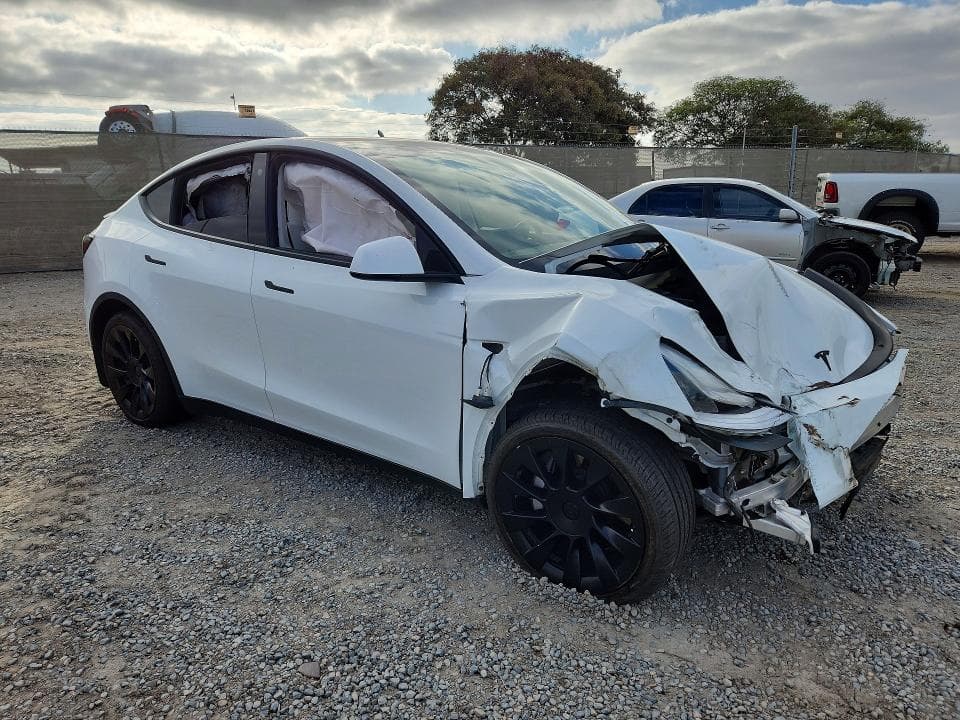 2021 TESLA MODEL Y 4