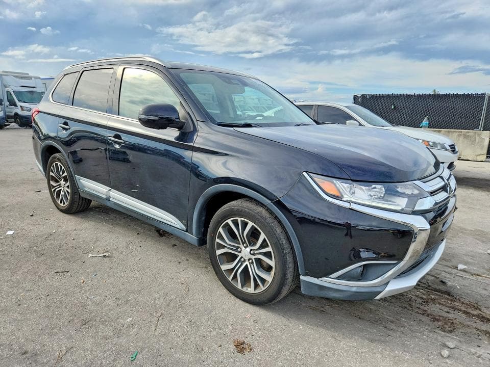 2017 MITSUBISHI OUTLANDER SE 4