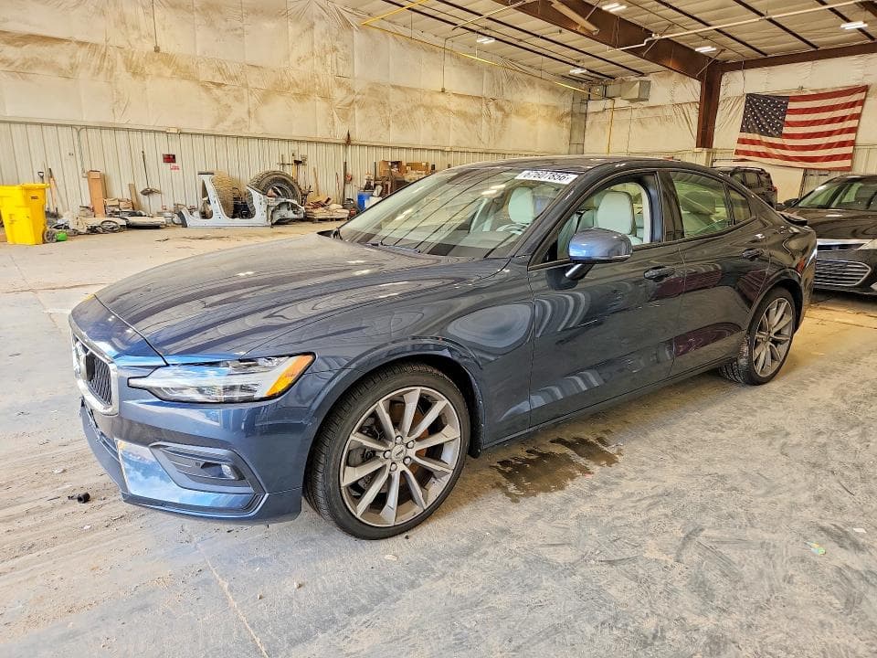 2021 VOLVO S60 T6 MOMENTUM