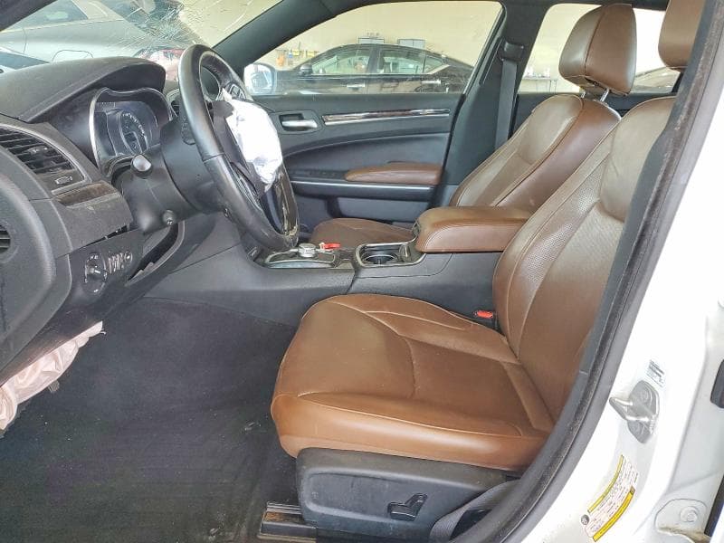 2019 CHRYSLER 300 LIMITED 7