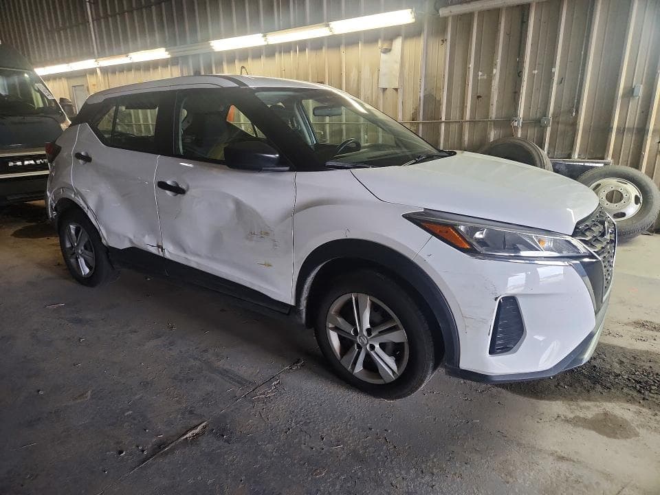2023 NISSAN KICKS S 4