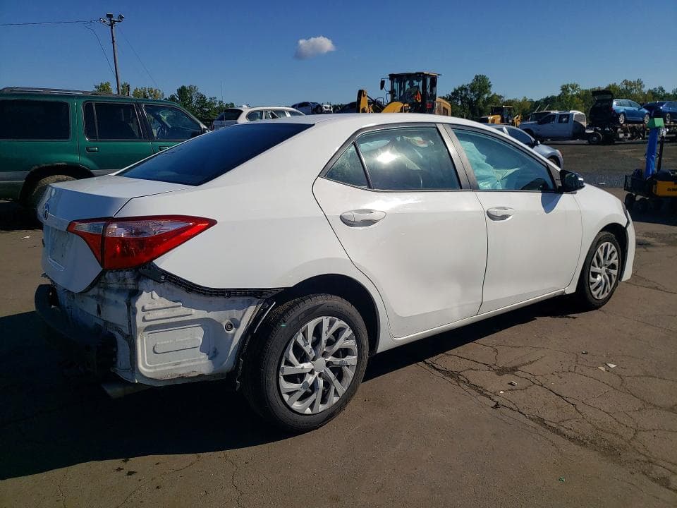 2018 TOYOTA COROLLA LE 3