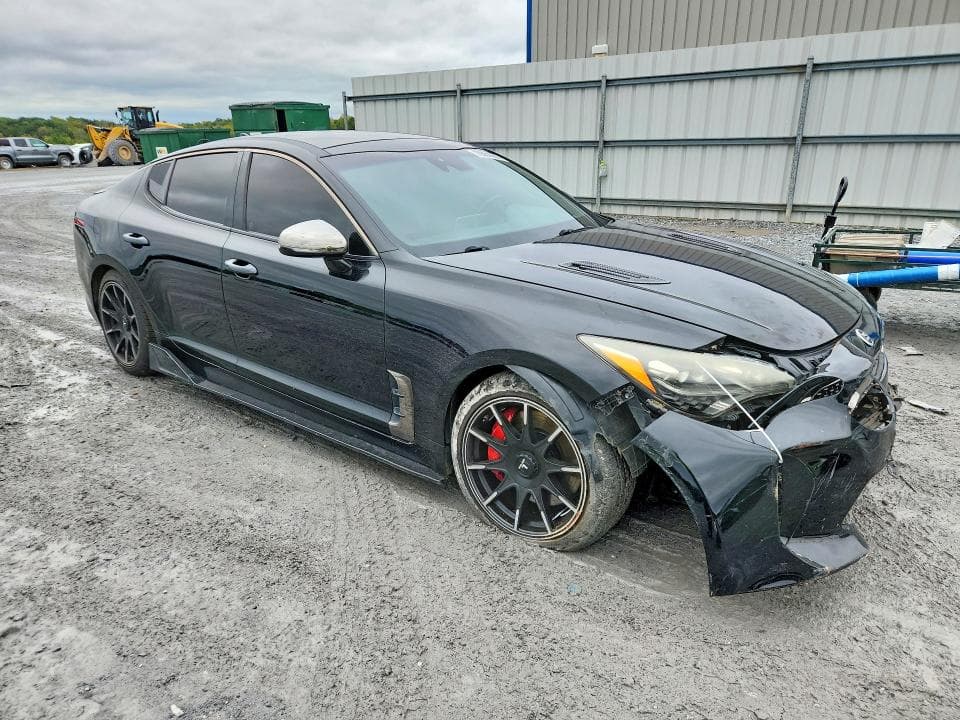 2018 KIA STINGER GT2 4
