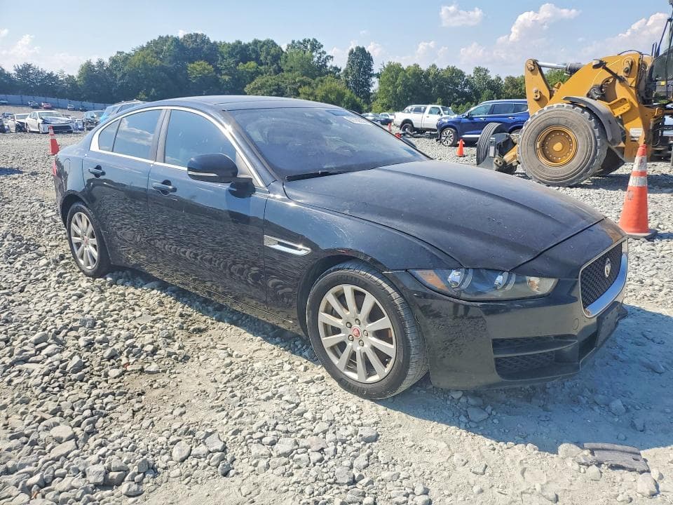 2019 JAGUAR XE 4
