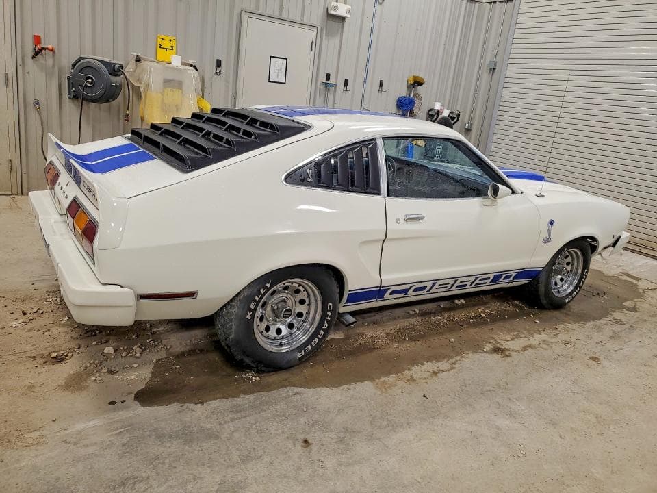 1976 FORD MUSTANG 3