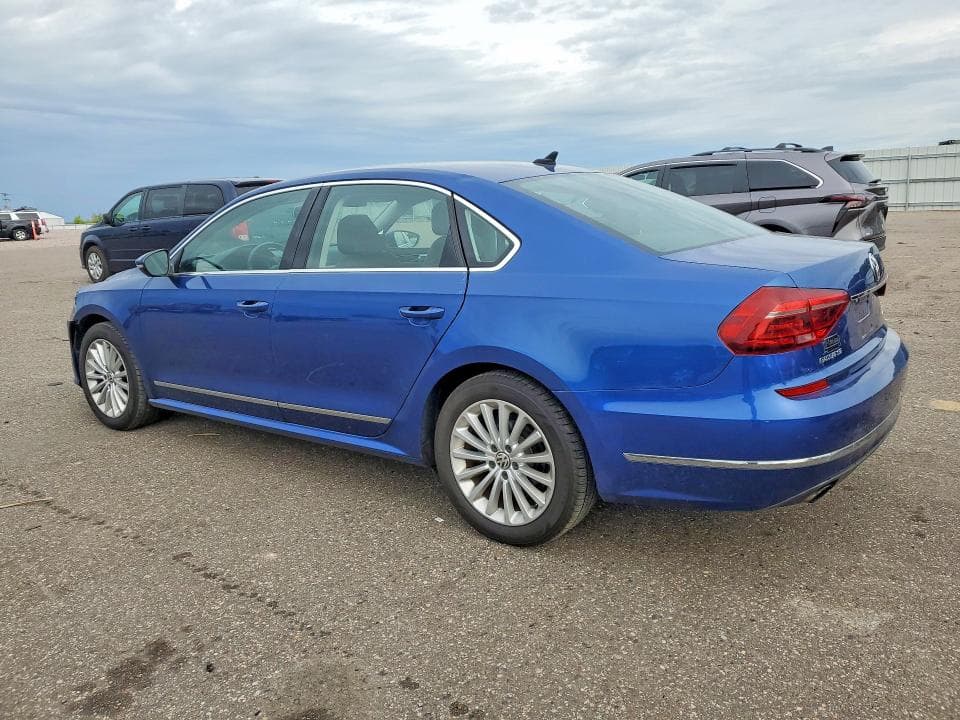 2017 VOLKSWAGEN PASSAT SE 2