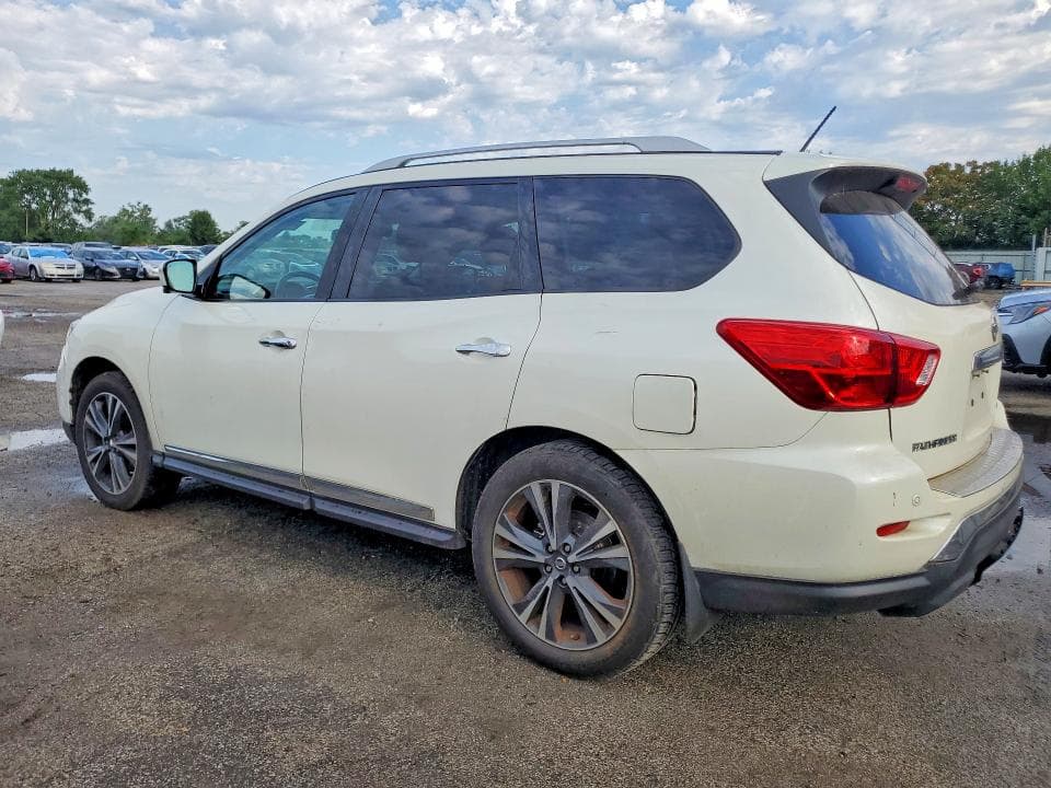 2017 NISSAN PATHFINDER PLATINUM 2
